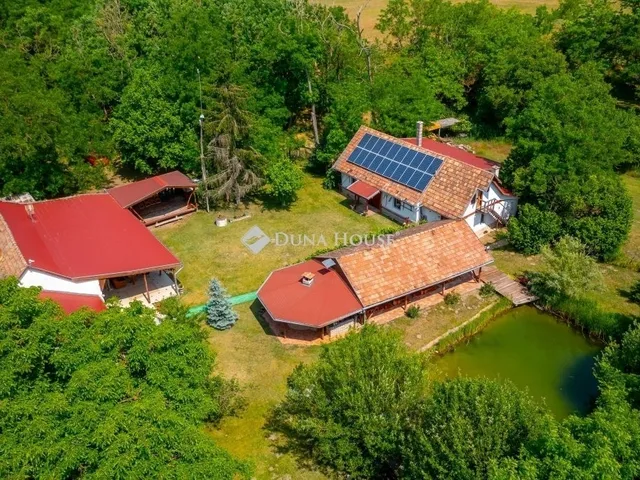 Eladó mezőgazdasági ingatlan Pusztavacs 275 nm