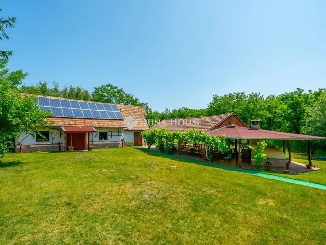 Eladó mezőgazdasági ingatlan Pusztavacs 275 nm