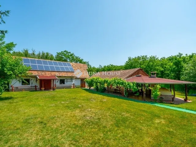 Eladó mezőgazdasági ingatlan Pusztavacs 275 nm