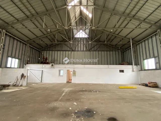 Eladó kereskedelmi és ipari ingatlan Kistarcsa 557 nm