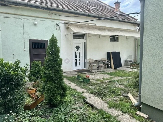 Eladó lakás Budapest XX. kerület 68 nm