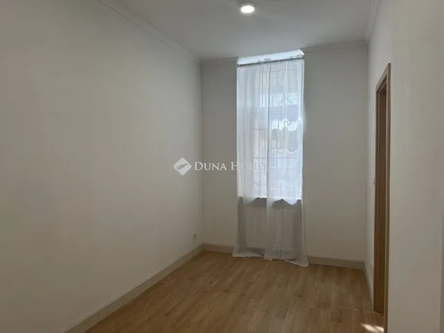 Eladó lakás Budapest VI. kerület, Nagykörúton kívüli terület 113 nm