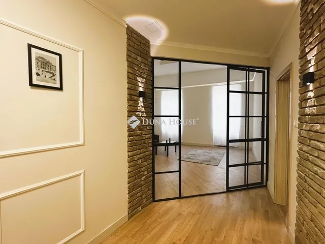 Eladó lakás Budapest VI. kerület, Nagykörúton kívüli terület 113 nm