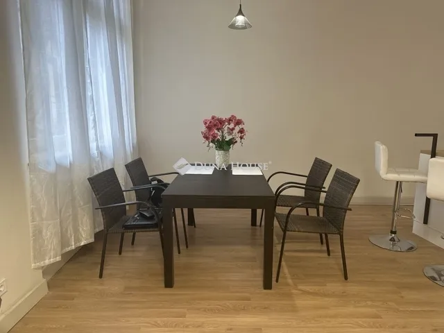 Eladó lakás Budapest VI. kerület, Nagykörúton kívüli terület 113 nm