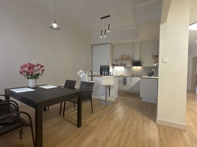 Eladó lakás Budapest VI. kerület, Nagykörúton kívüli terület 113 nm