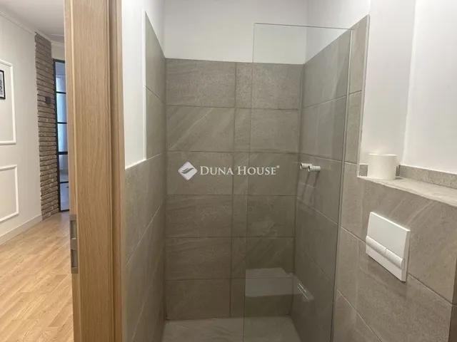 Eladó lakás Budapest VI. kerület, Nagykörúton kívüli terület 113 nm