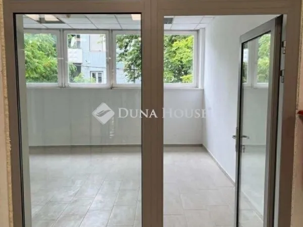 Eladó kereskedelmi és ipari ingatlan Budapest II. kerület 54 nm