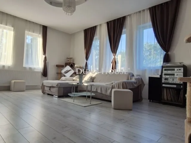 Eladó ház Monor 267 nm