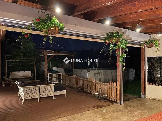 Eladó ház Taksony 220 nm