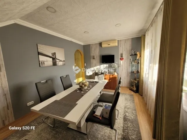 Eladó ház Vecsés 458 nm