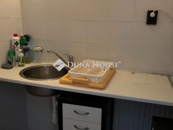 Eladó kereskedelmi és ipari ingatlan Budapest XVII. kerület 87 nm