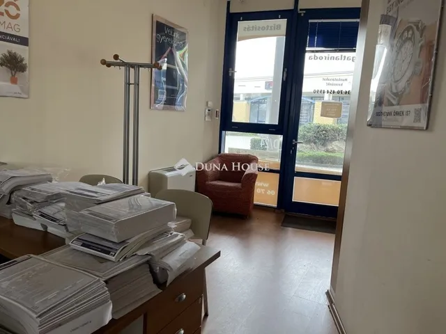 Eladó kereskedelmi és ipari ingatlan Budapest XVII. kerület 87 nm