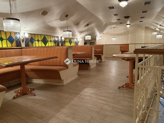 Eladó kereskedelmi és ipari ingatlan Budapest XVII. kerület 528 nm