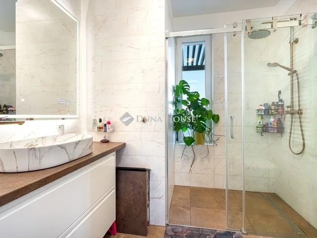 Eladó lakás Budapest XXI. kerület 97 nm