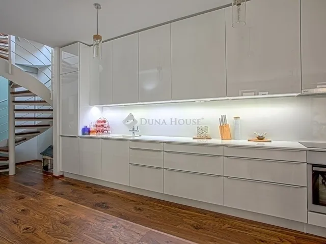 Eladó lakás Budapest VI. kerület 123 nm