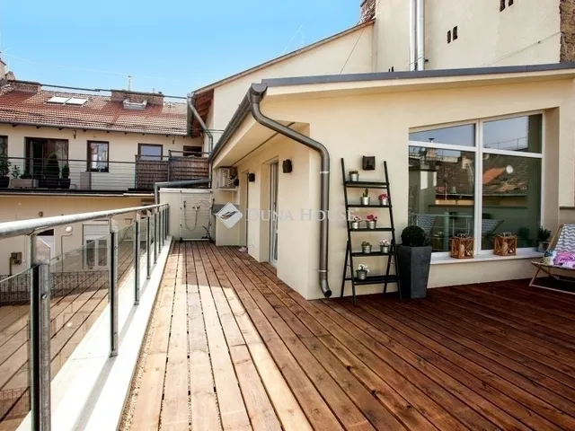 Eladó lakás Budapest VI. kerület 123 nm