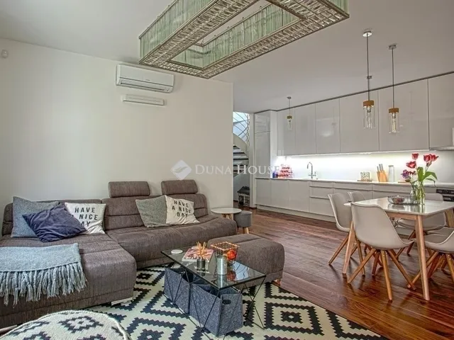 Eladó lakás Budapest VI. kerület 123 nm