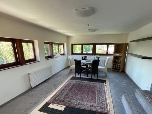 Eladó ház Budapest II. kerület 367 nm