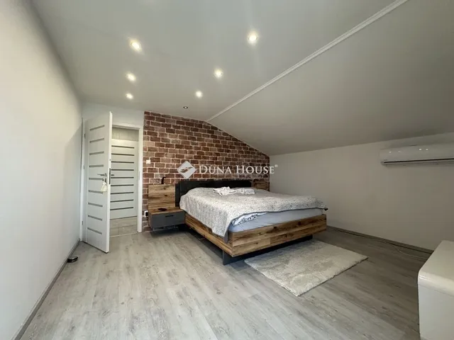 Eladó ház Taksony 290 nm