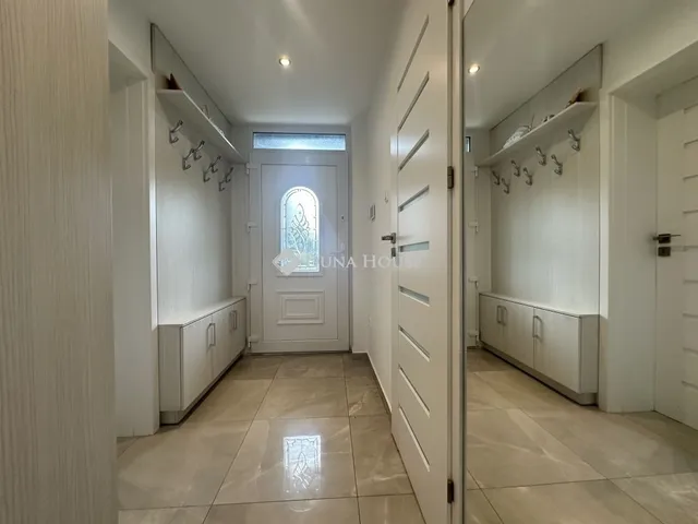 Eladó ház Taksony 290 nm