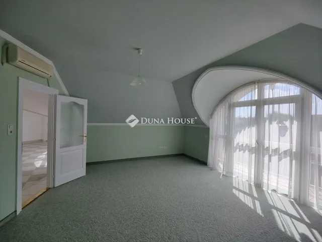 Eladó ház Budapest XVIII. kerület, Erzsébettelep 280 nm