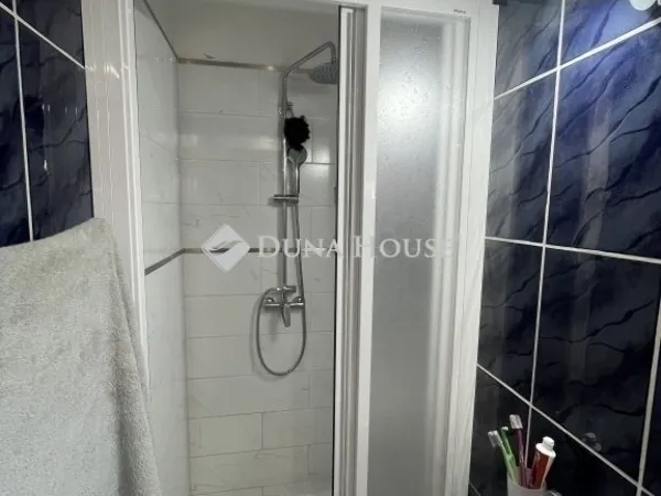 Eladó ház Budapest XVIII. kerület, Rendessytelep 194 nm