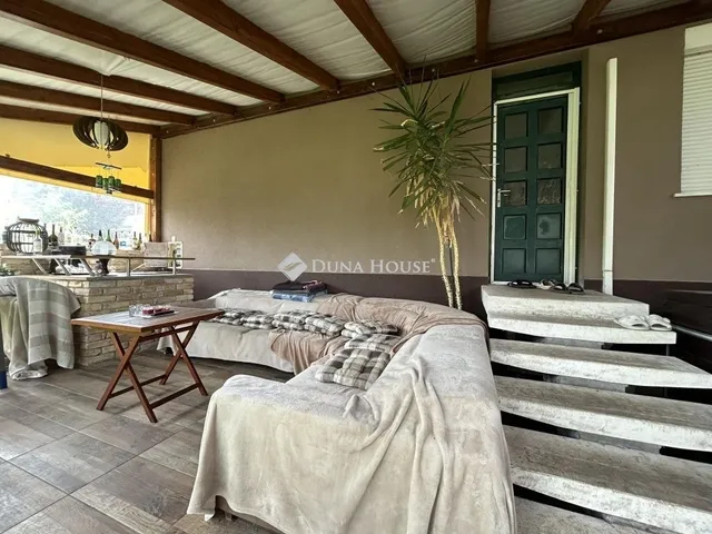 Eladó ház Vecsés 220 nm