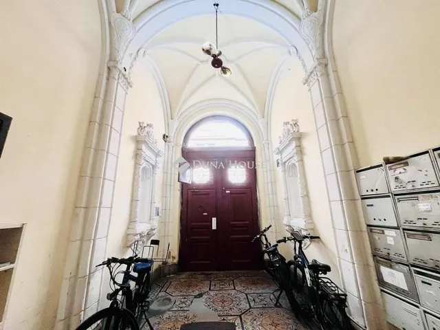Eladó lakás Budapest VI. kerület 89 nm