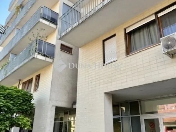 Eladó lakás Budapest III. kerület, Újlak III. ker. 39 nm