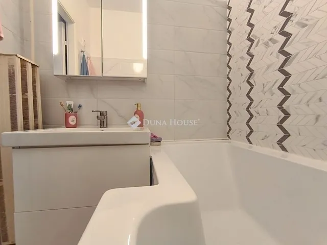 Eladó lakás Budapest III. kerület, Békásmegyer 57 nm