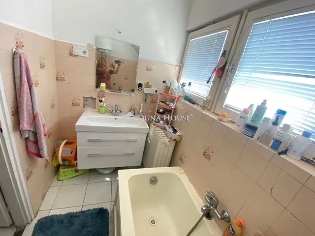 Eladó ház Budapest XVIII. kerület, Gloriett-telep 200 nm