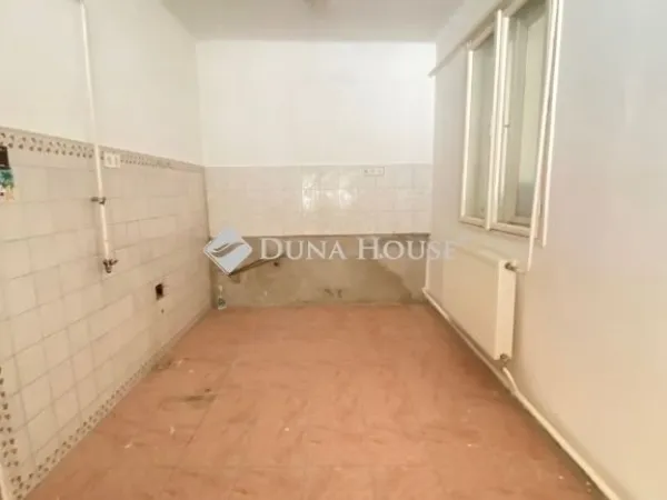 Eladó ház Budapest XVIII. kerület, Gloriett-telep 200 nm