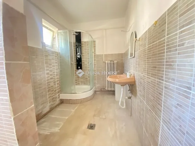 Eladó ház Budapest XVIII. kerület, Gloriett-telep 200 nm