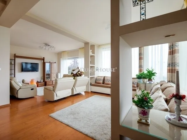 Eladó ház Budapest III. kerület 247 nm