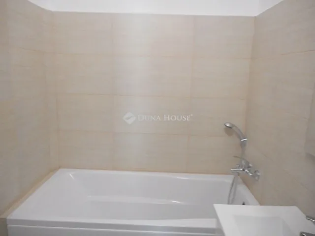 Eladó lakás Budapest XVIII. kerület 72 nm