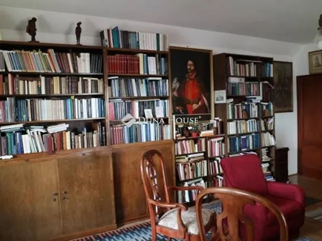 Eladó ház Budapest II. kerület 392 nm