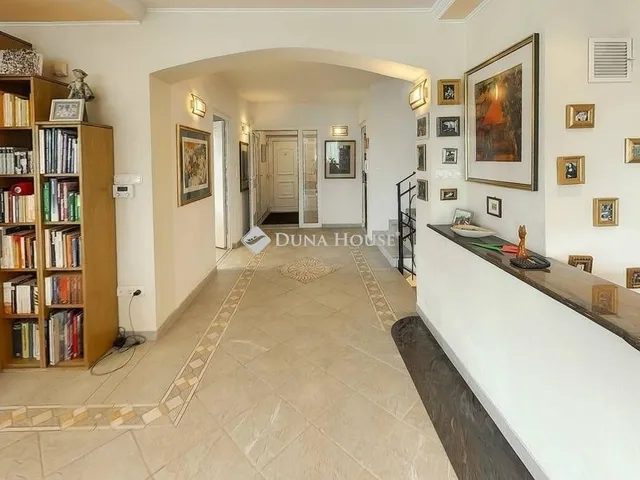 Eladó ház Budapest II. kerület 550 nm