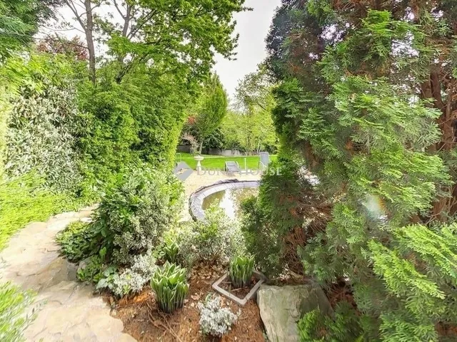 Eladó ház Budapest II. kerület 550 nm