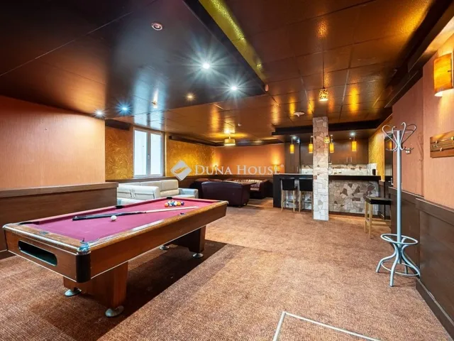 Eladó kereskedelmi és ipari ingatlan Budapest II. kerület 109 nm