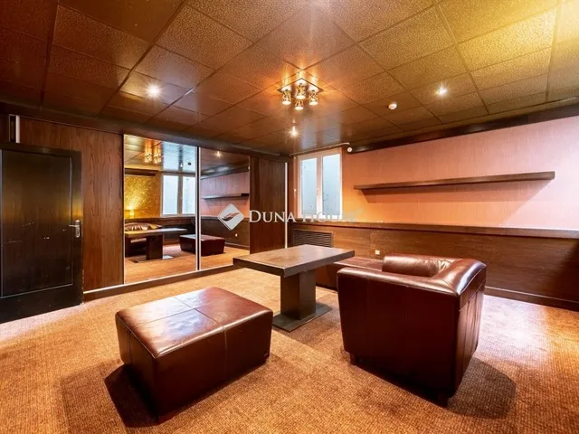 Eladó kereskedelmi és ipari ingatlan Budapest II. kerület 109 nm