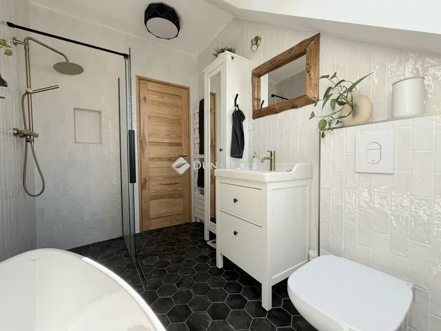 Eladó ház Vác, Burgundia 100 nm