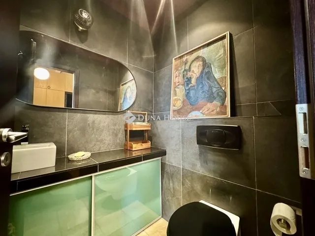 Eladó lakás Budapest VI. kerület, Nagykörúton kívüli terület 92 nm