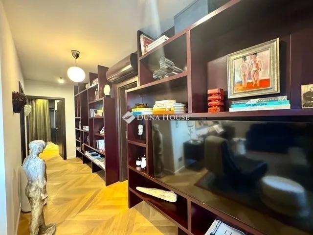 Eladó lakás Budapest VI. kerület, Nagykörúton kívüli terület 92 nm