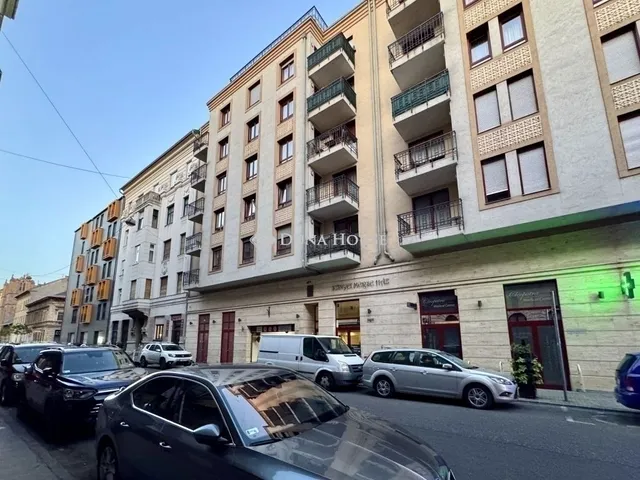 Eladó lakás Budapest VI. kerület, Nagykörúton kívüli terület 92 nm