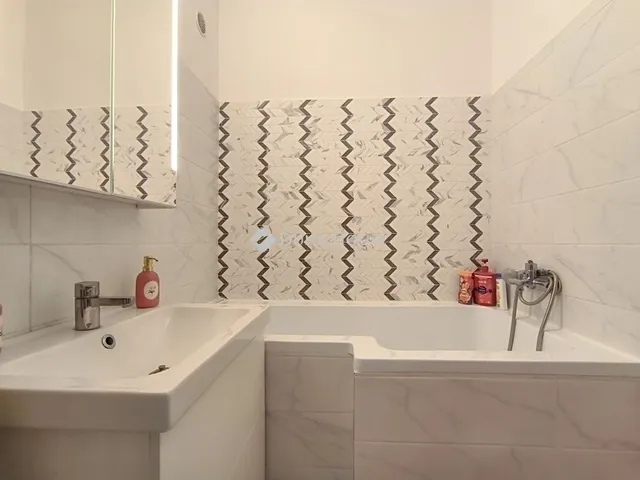 Eladó lakás Budapest III. kerület, Békásmegyer 57 nm