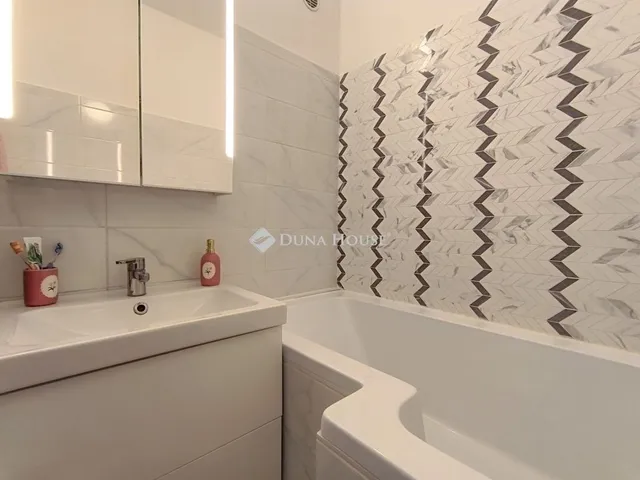 Eladó lakás Budapest III. kerület, Békásmegyer 57 nm