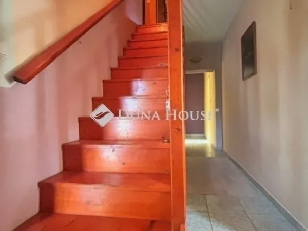 Eladó ház Budapest XVI. kerület, Cinkota 180 nm