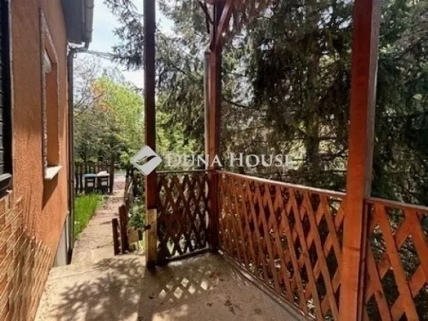 Eladó ház Budapest XVI. kerület, Cinkota 180 nm