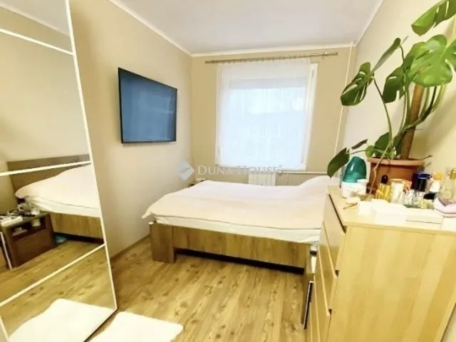 Eladó lakás Budapest X. kerület, Téglagyárdűlő 74 nm