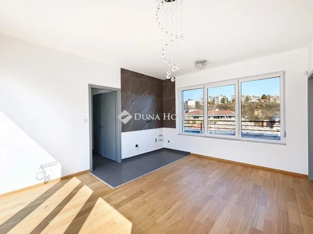 Eladó ház Budapest II. kerület 477 nm